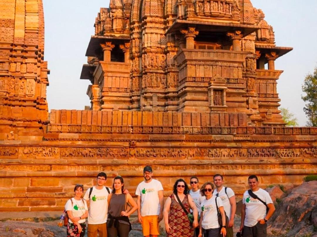 Karma Hostel Khajuraho Exterior photo